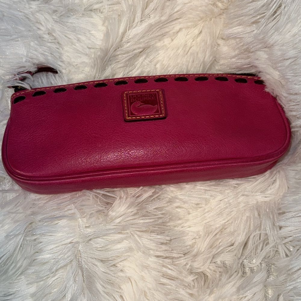 Dooney & Bourke Vintage HTF Florentine Cosmetic Case in fuchsia - Picture 9 of 16